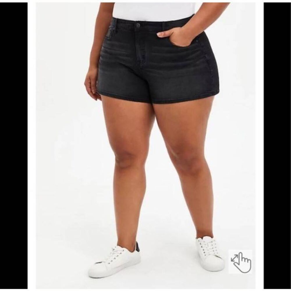 Torrid black jean shorts plus size 12 EUC stretchy comfy